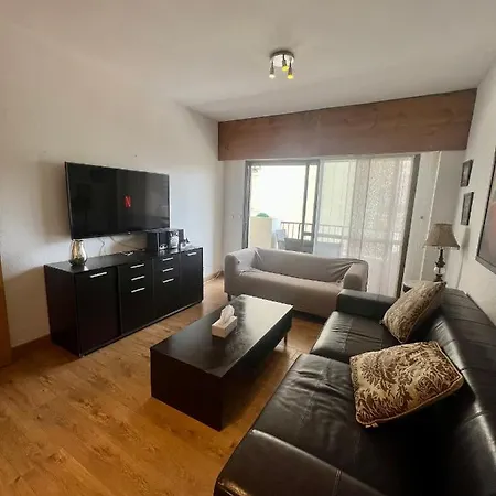 Διαμέρισμα Homeaway - Cozy, Central & 1min From Beach Μαρμπέλλα
