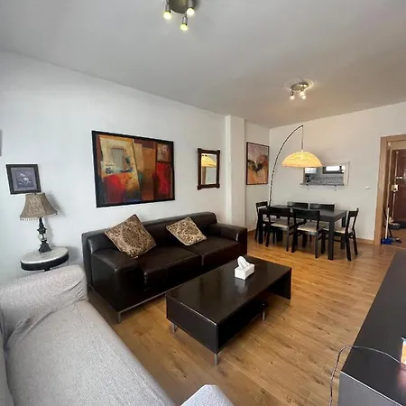 Διαμέρισμα Homeaway - Cozy, Central & 1min From Beach Μαρμπέλλα